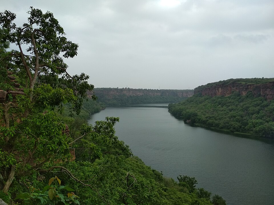 Garadia Mahadev view of the Chambal, Mukundra Hills Tiger Reserve